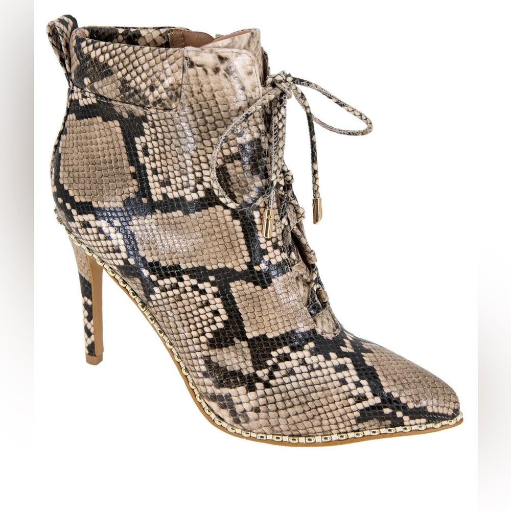BCBGeneration Hinna Bootie Snake print size 5 NWOT